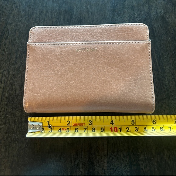 New without tags ~ MATT & NAT Zip-around Webber wallet Vintage Collection - Picture 11 of 13